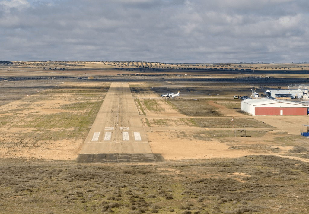 instalacion almacenamiento suministro combustible aeropuerto lillo